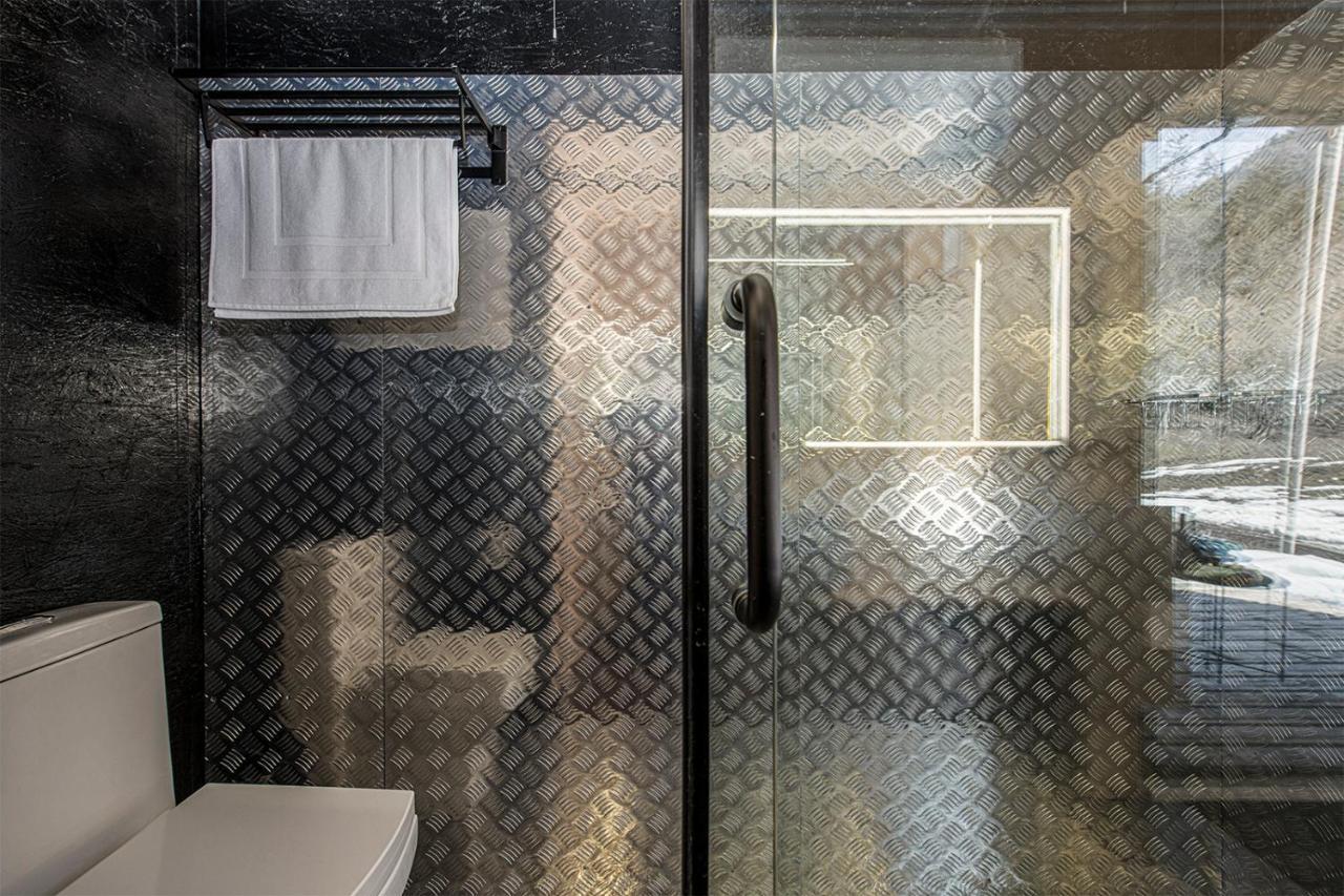 Roombox Likani Bordschomi Exterior foto